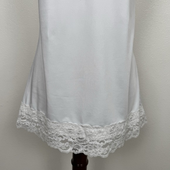 White House Black Market Top Womens XL White Lace Trim Cami Siren Fairy Coquette - Picture 3 of 12